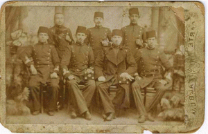 Harbiyeli Mustafa Kemal okul arkadaşları ile birlikte 1900, 1901-İstanbul
